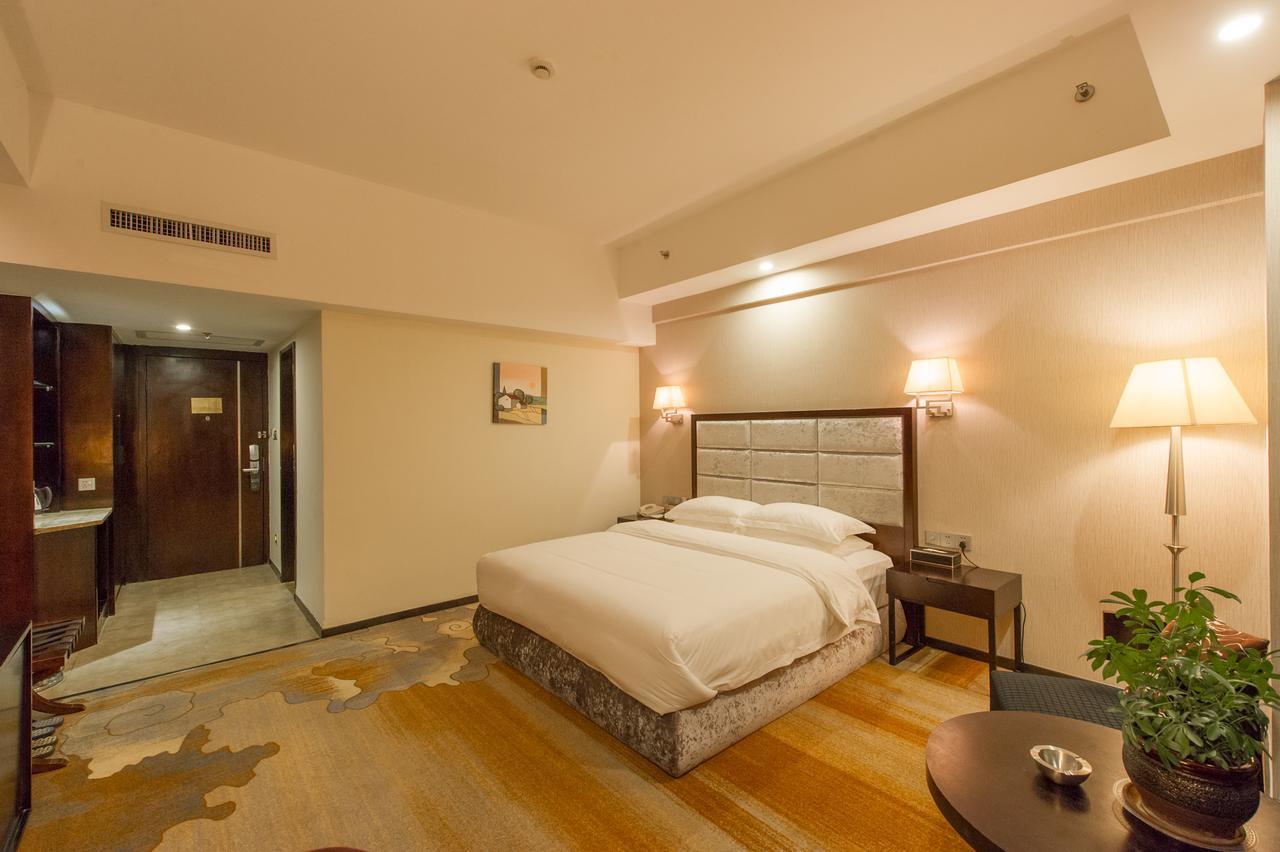 Mingfeng International Hotel Гуейлин Екстериор снимка